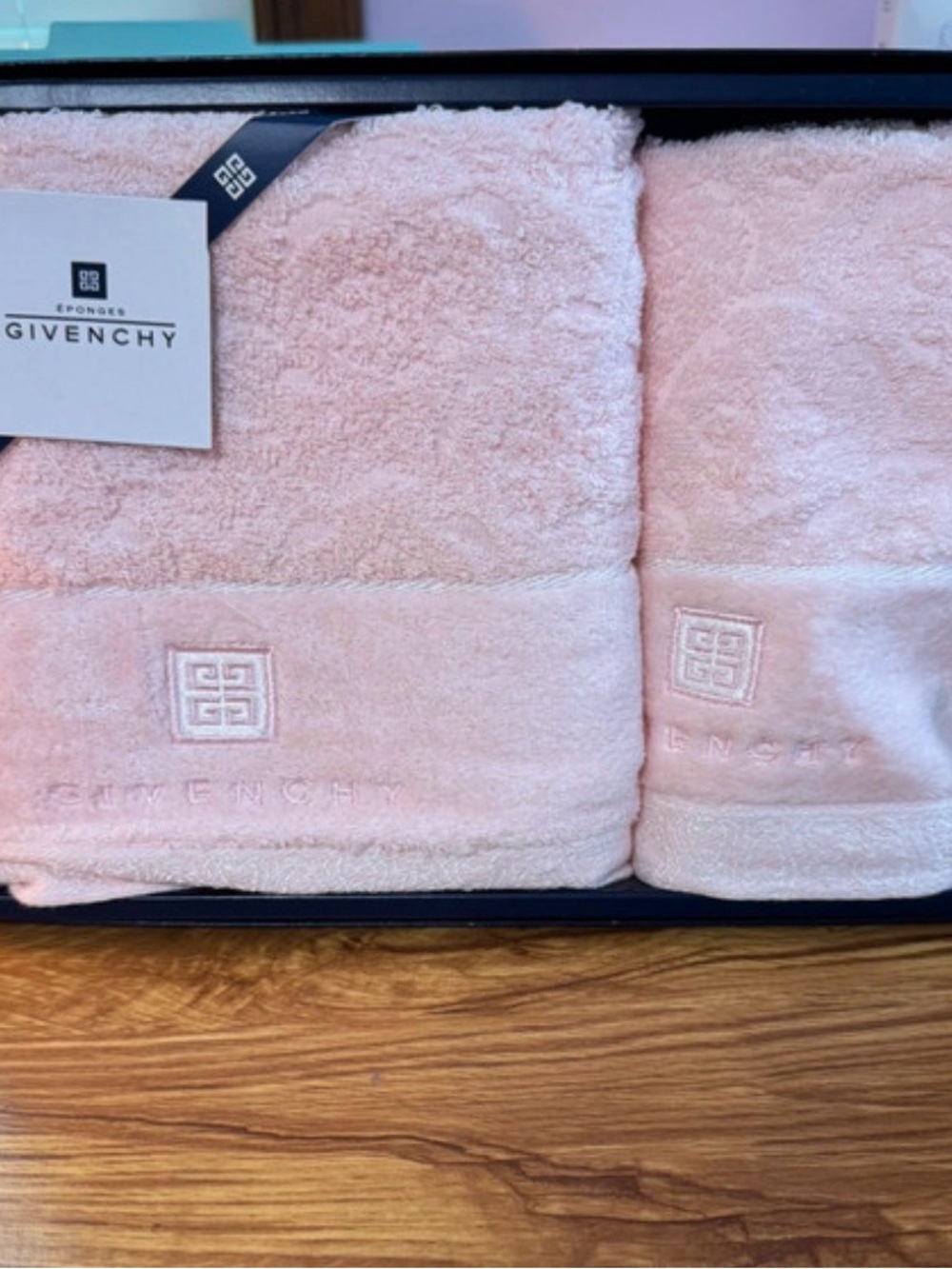 Givenchy Towel Set